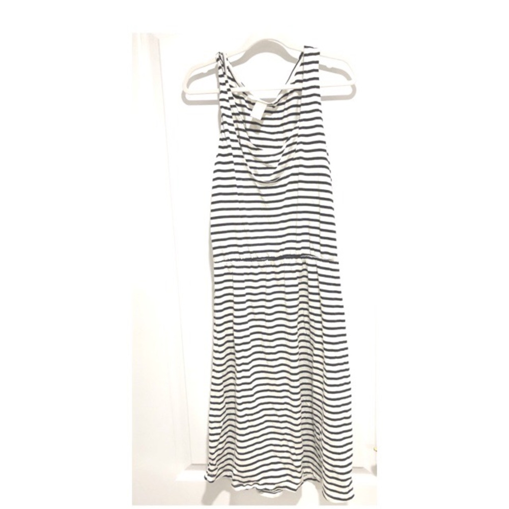 NWOT H&M Maternity Dress Medium Nursing Friendly